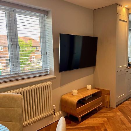 A Luxury 2 Bedroom Apartment Barnet kerület Kültér fotó
